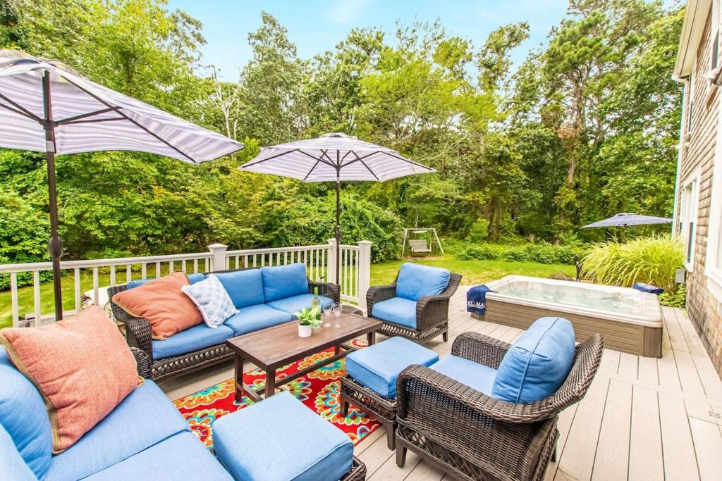 Two Decks Hot Tub Patio Near Grays Beach, Yarmouth (updated prices 2024)