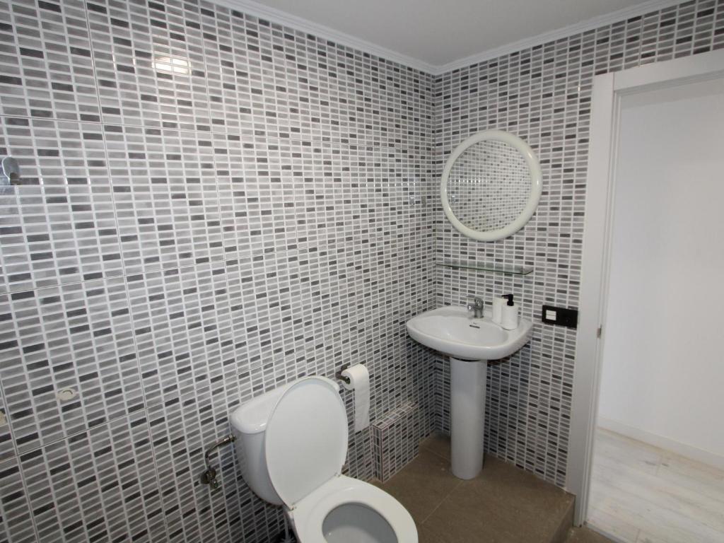 Fotografia z galérie ubytovania Apartamento junto al mar con wifi gratuito, aire acondicionado opcional, mascotas permitidas. - ES-184-56 v destinácii Riumar