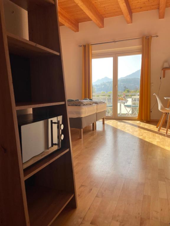 Nespecifikovaný výhled na hory nebo výhled na hory při pohledu z apartmánu