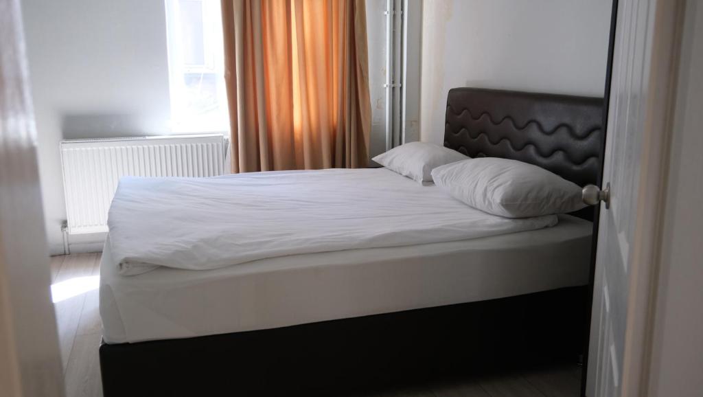 تصویر اتاق‌های Simon Hotel - تصویر ۲