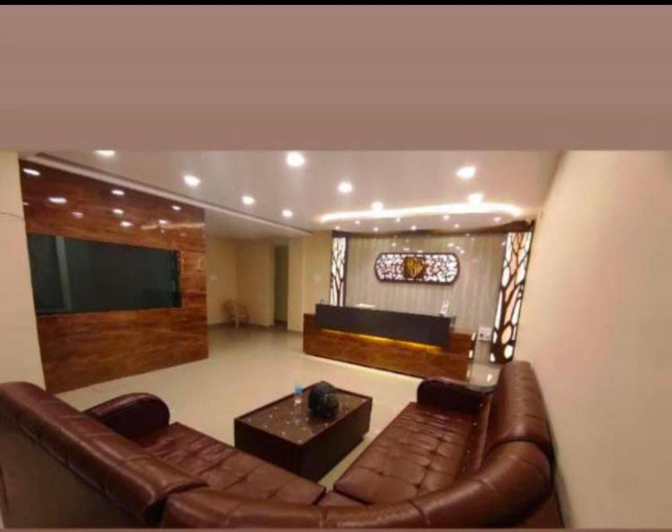 Gallery image of HOTELSHIRDI CRYSTAL in Hyderabad