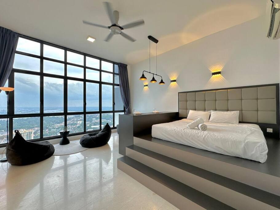 Sky 88 Love Studio Cityview Near CIQ Images