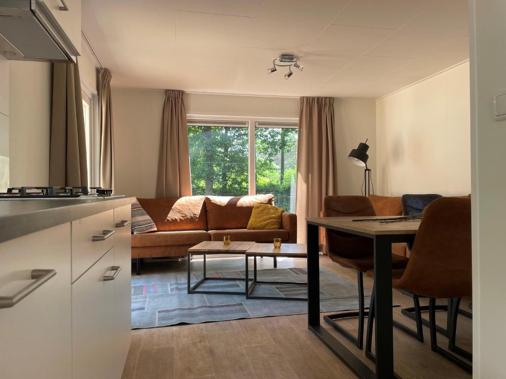 Kuchyň nebo kuchyňský kout v ubytování Vakantiepark Hertenhorst