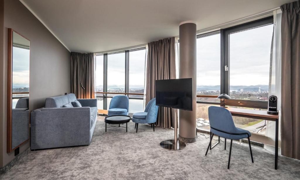 TV a/nebo společenská místnost v ubytování Thon Partner Stavanger Forum Hotel