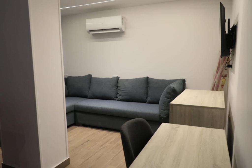 Posezení v ubytování بنسيون الحصري اكتوبر modern motel
