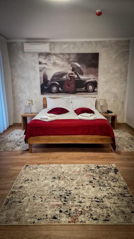 Santa Fe - Standard Double/Twin Room