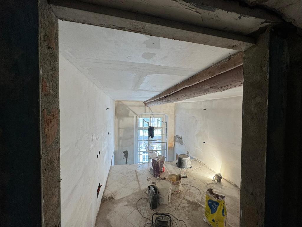 une chambre en cours de construction dans l'établissement New apartment with balcony, à Gênes