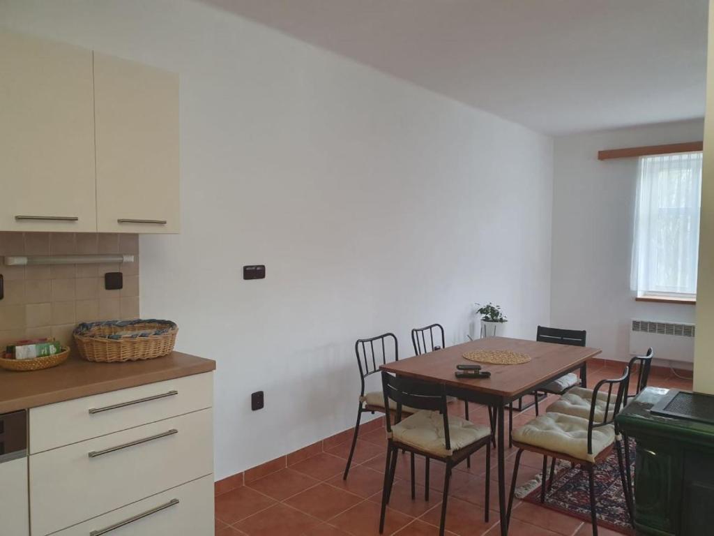 Cucina o angolo cottura di Chalupa Pěkný den