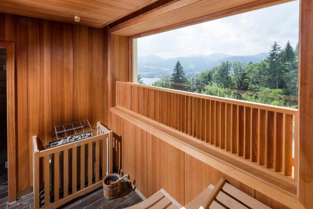 Nespecifikovaný výhled na hory nebo výhled na hory při pohledu z hotelu