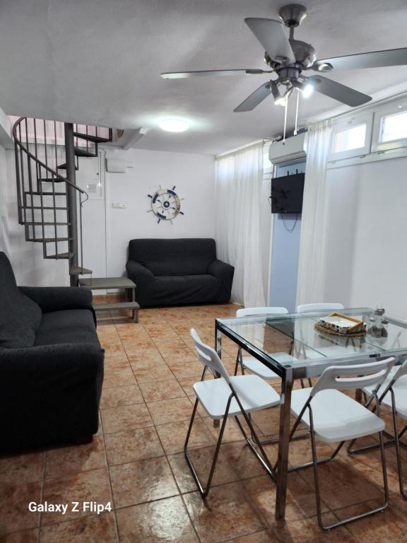 Posedenie v ubytovaní Apartamento en 1ª linea de playa y Parque Natural Cabo de Gata - planta semisotano