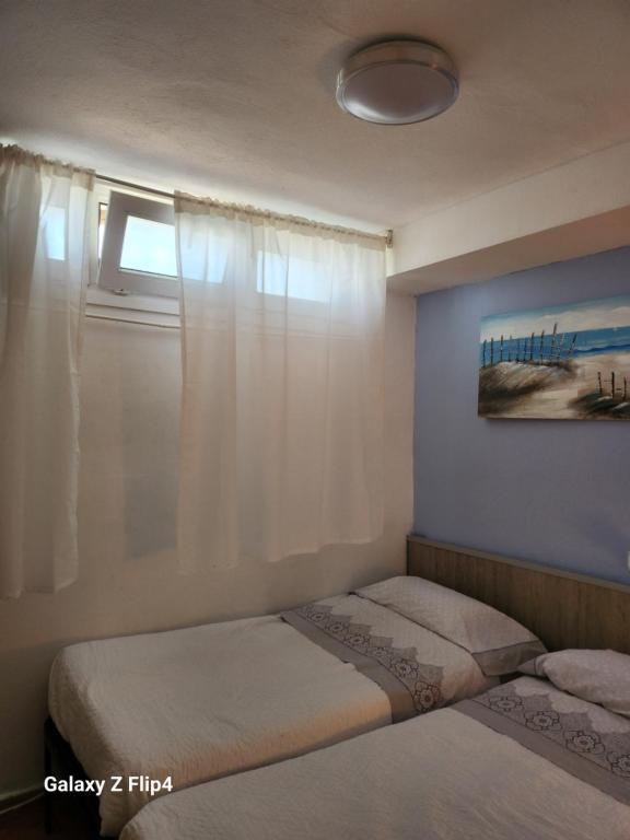 Posteľ alebo postele v izbe v ubytovaní Villa Fresquita Cabo de Gata Almeria - 1ª línea playa y de Parque Natural - pl semisotano