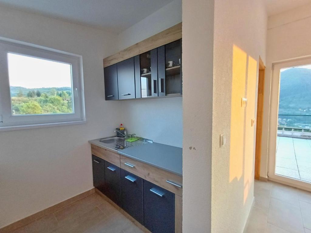 High Sky Apartments - One-Bedroom Apartment