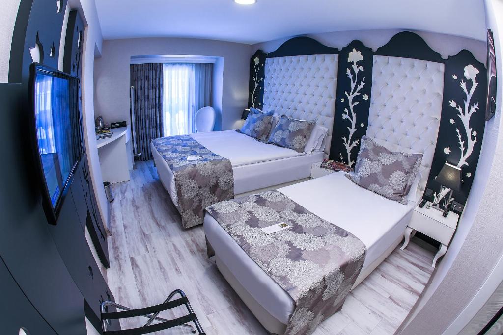 Demonti Hotel - Comfort Triple Room