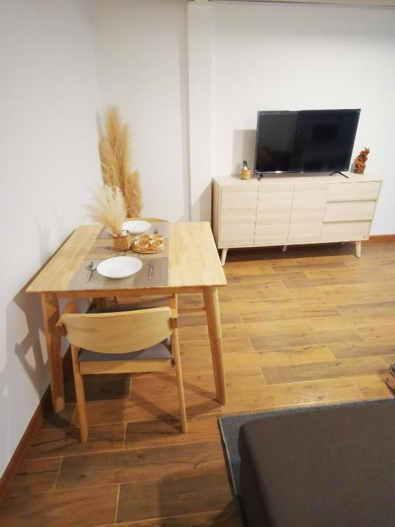TV a/nebo společenská místnost v ubytování Proud Room & wifi