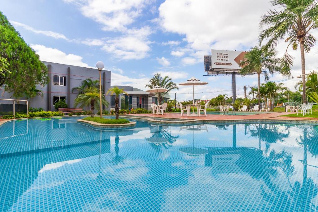 Bazén v ubytování Foz Budget Hotel nebo v jeho okolí