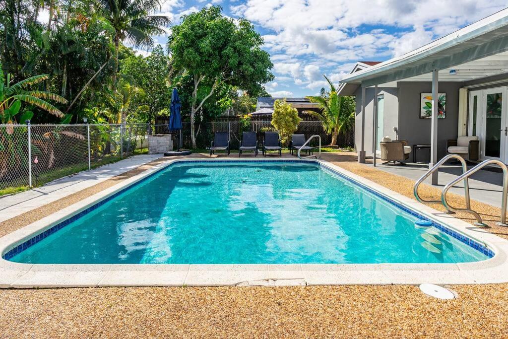 Der Swimmingpool an oder in der Nähe von 7 Heaven Fort Lauderdale - Heated Pool