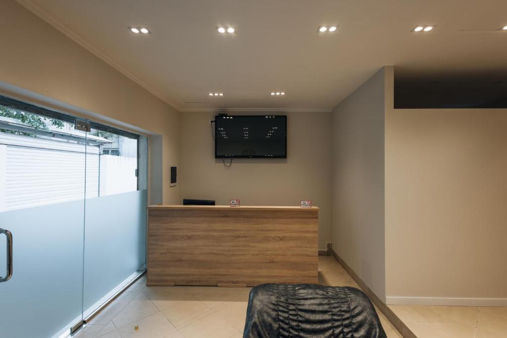 TV a/nebo společenská místnost v ubytování GM Tirana Hostel