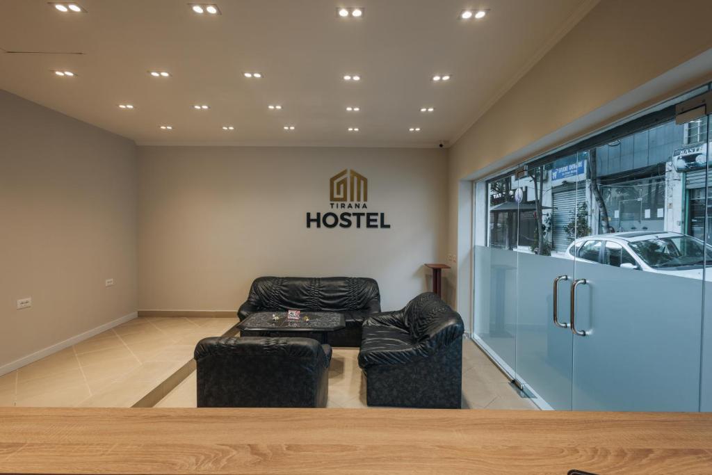 Posezení v ubytování GM Tirana Hostel