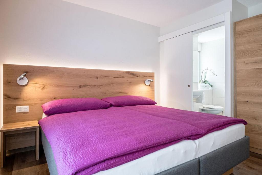Llit o llits en una habitació de Hotel Zur Traube