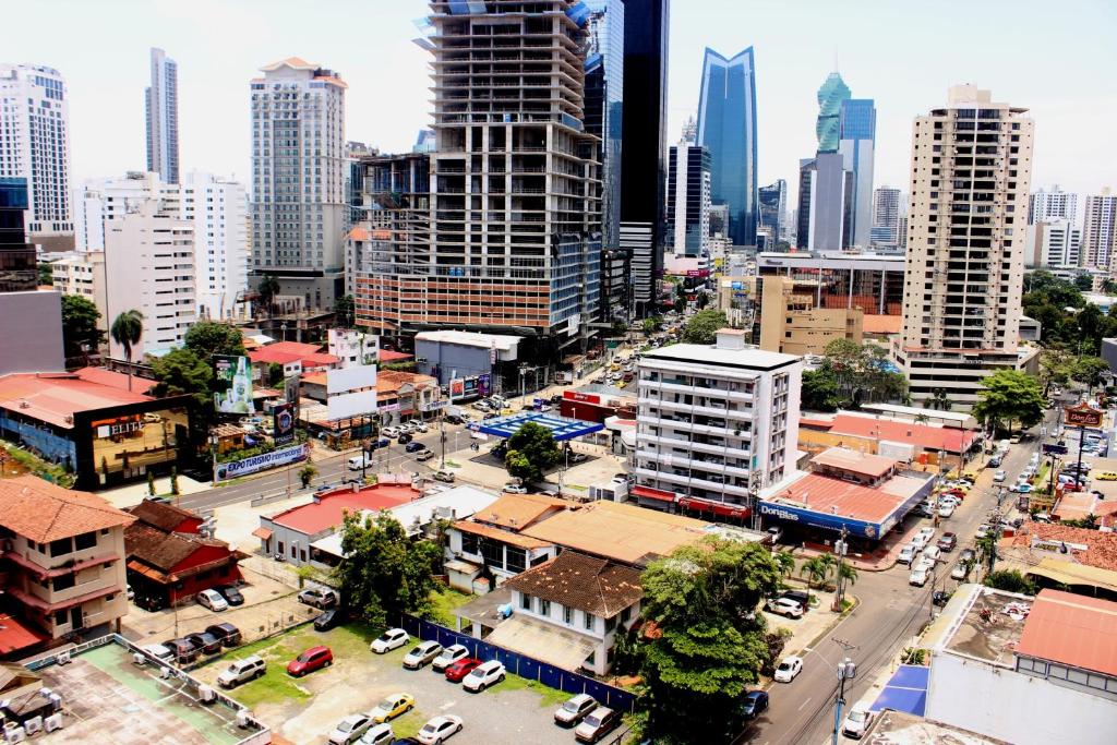 Nespecifikovaný výhled na destinaci Panamá nebo výhled na město při pohledu z hotelu