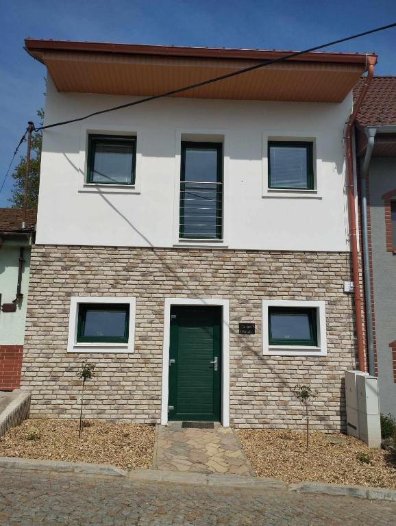 Budova, kde se vila nachází