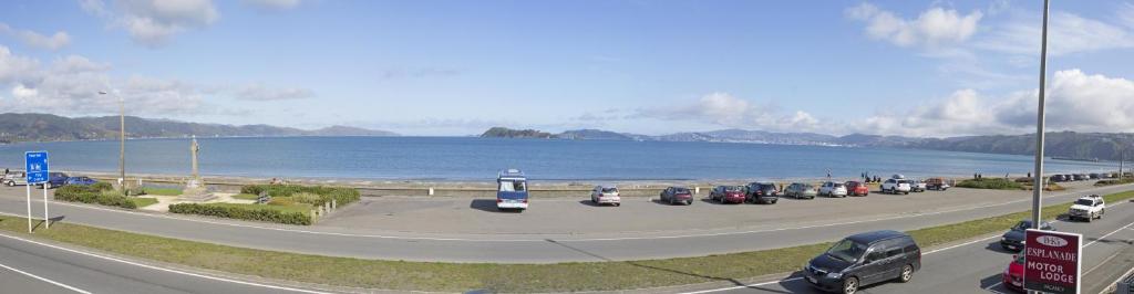 BKs Premier Motel Esplanade - Resim 18