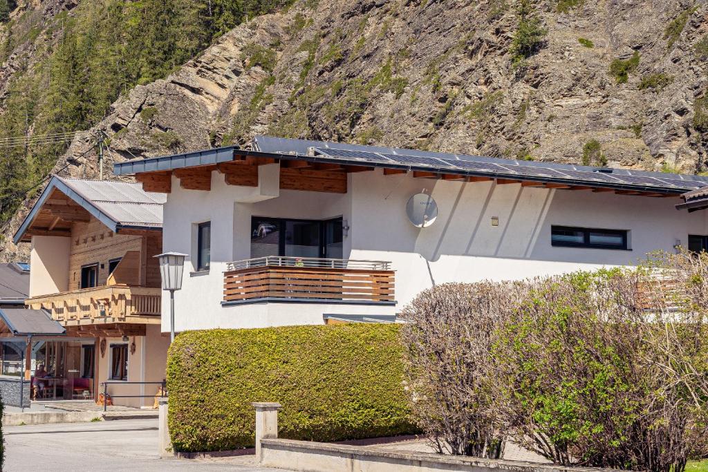 Nespecifikovaný výhled na hory nebo výhled na hory při pohledu z apartmánu