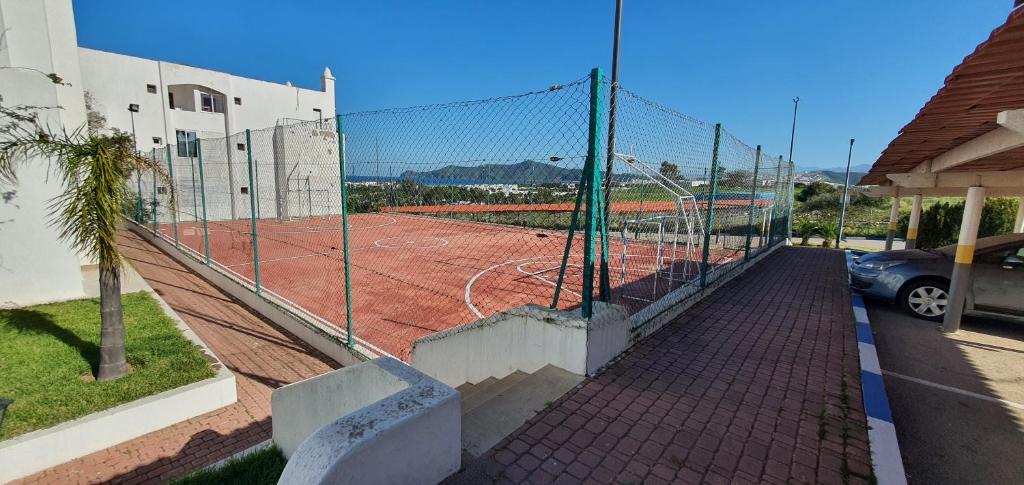Tenis a/nebo squash v ubytování KABILA VISTA n3 nebo okolí