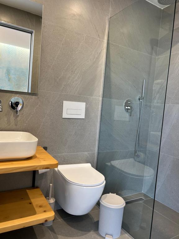 EMAAR Hotel Ksamil - BEACHFRONT , Newly Renovated - Superieure Drievoudige Kamer Met Uitzicht Op Zee