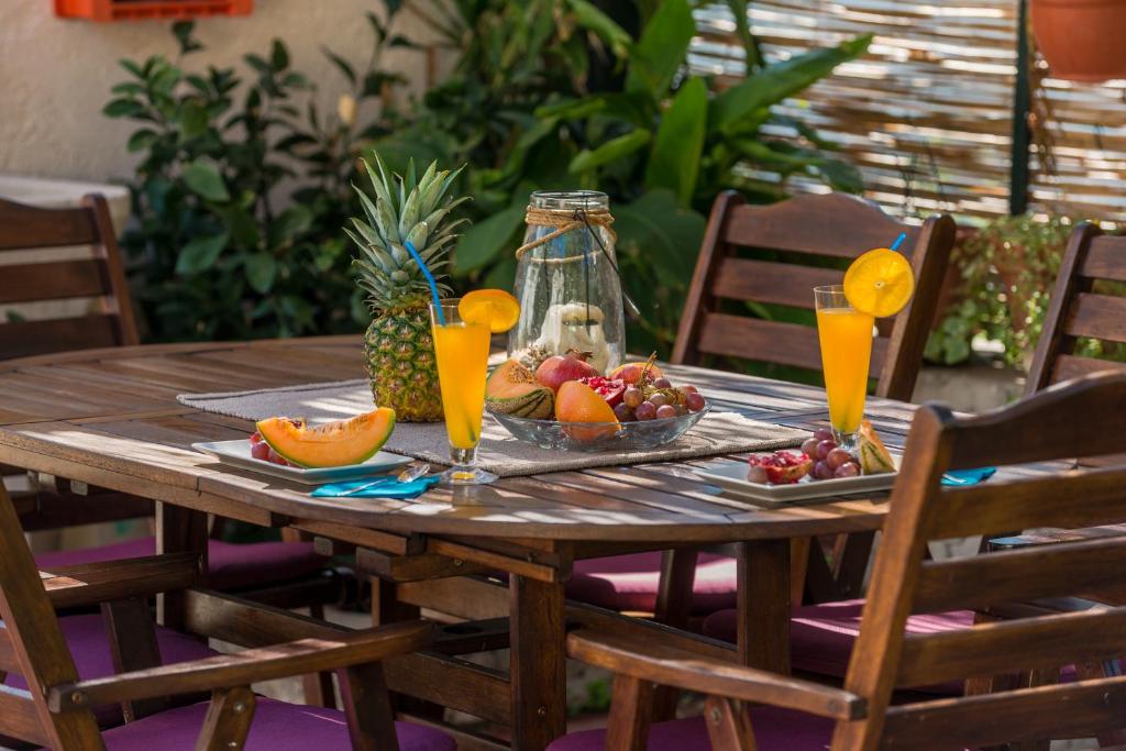 Apartments Miljas 2 - 2