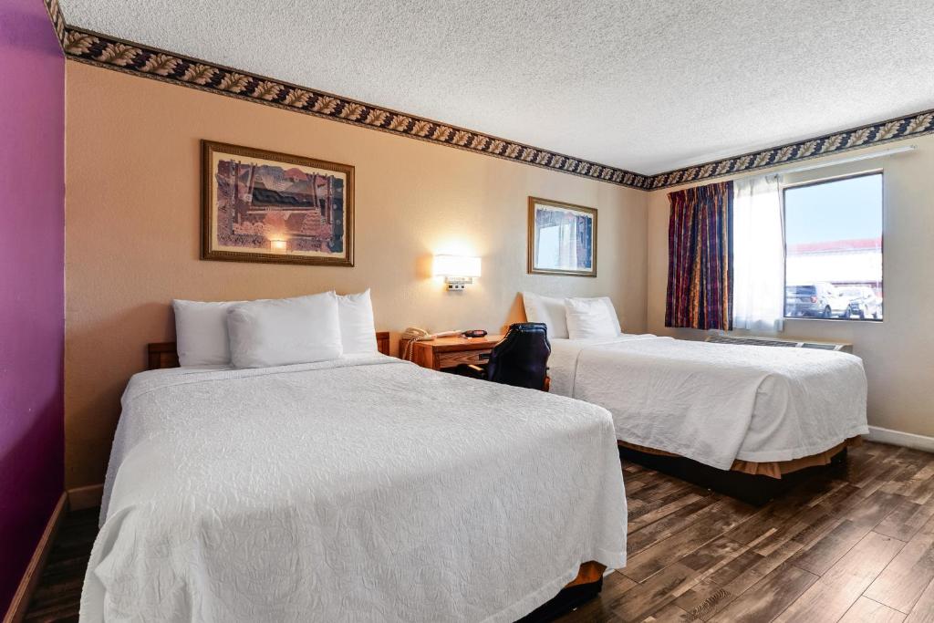 Knights Inn Madera photo
