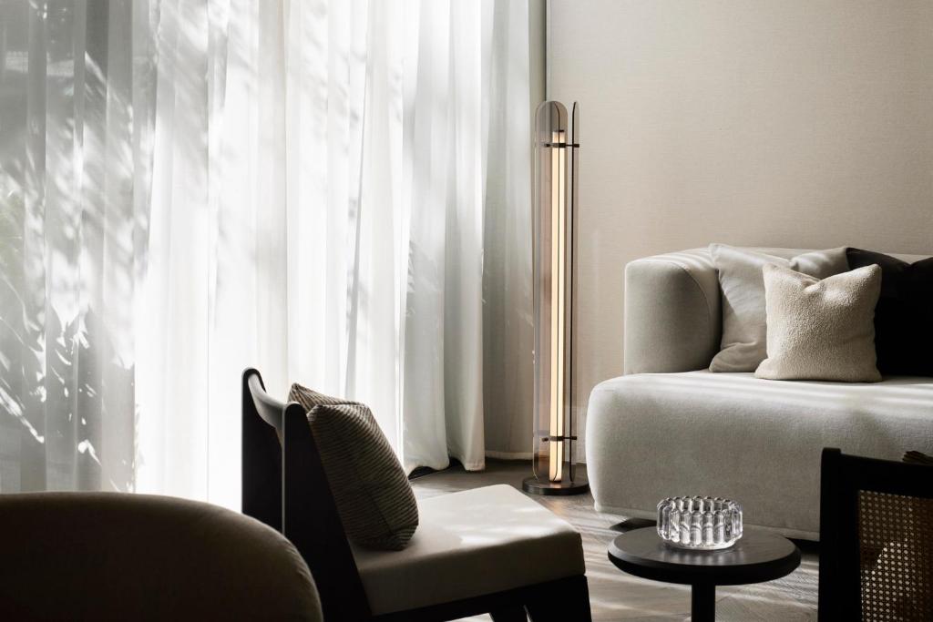 The Lyall - Resim 13