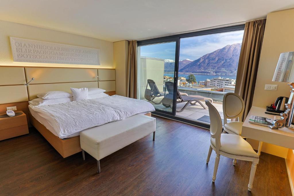 
Panorama Double Room with Lake View and Balcony
