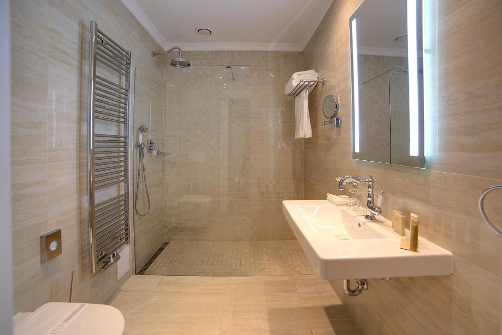 Luxury Spa Hotel Olympic Palace - 13