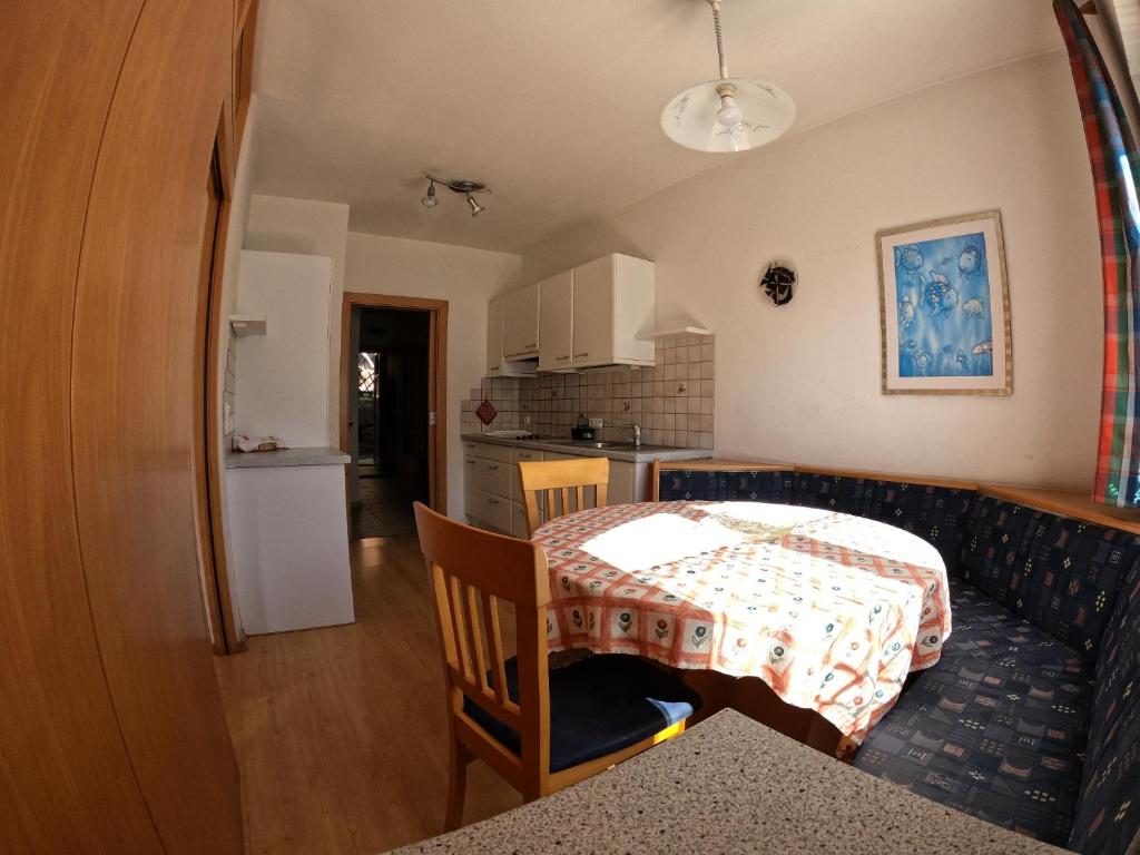 Kuchyň nebo kuchyňský kout v ubytování Residence Emma