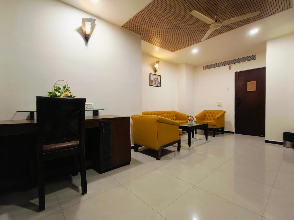Posezení v ubytování Hotel Heritage 2001, Nagpur