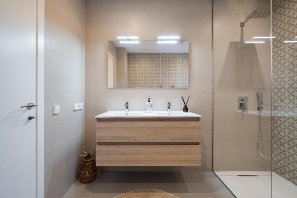 A bathroom at Villas Guzman - Artista
