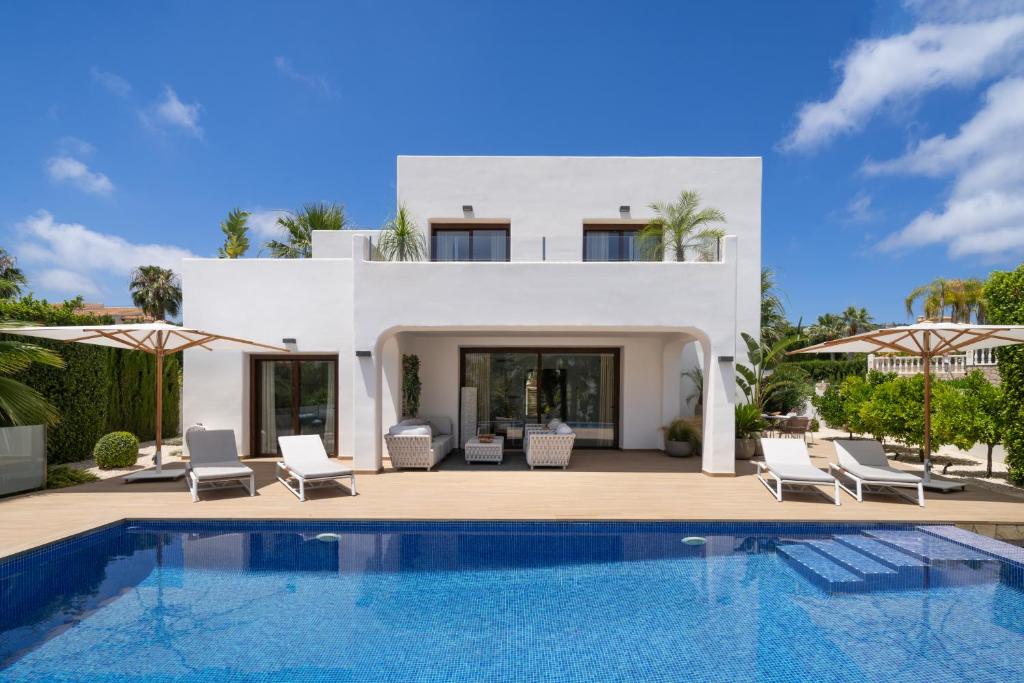 The swimming pool at or close to Villas Guzman - Artista