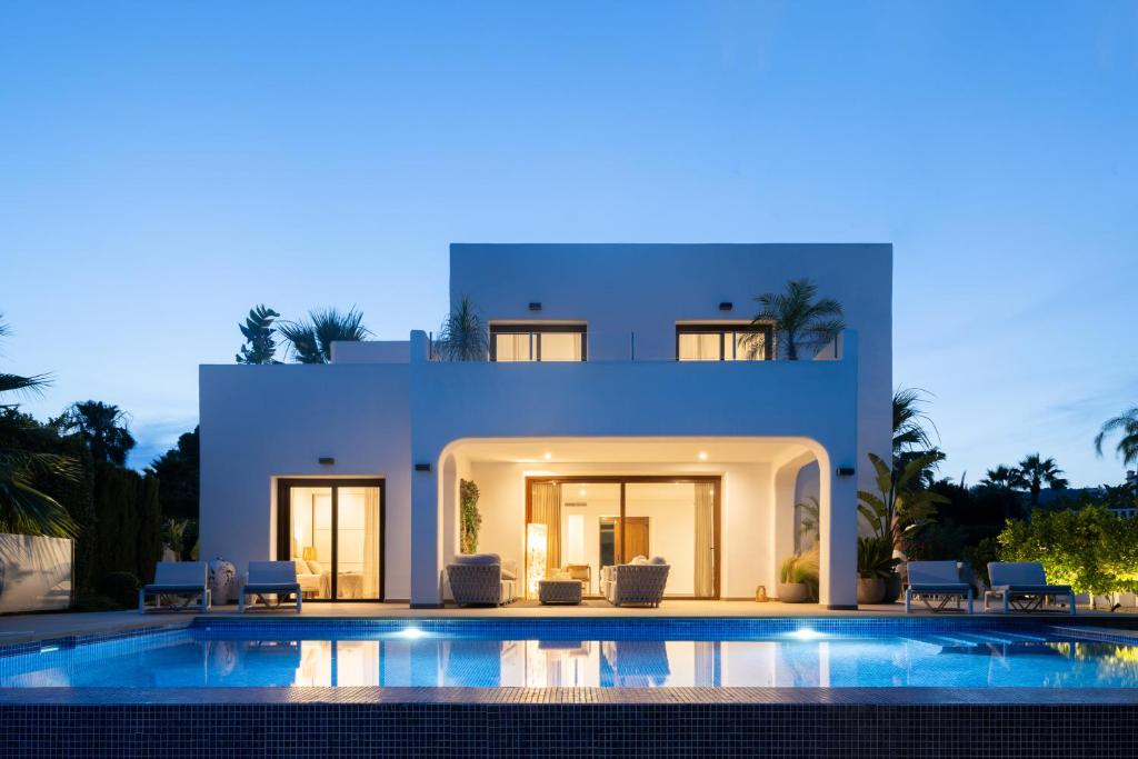 The swimming pool at or close to Villas Guzman - Artista