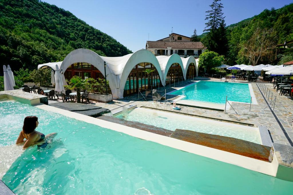 Hotel Lago Bin