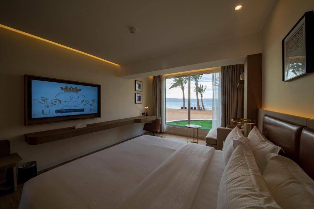 Luxotel Aqaba Beach Resort & Spa Only 15 years plus - Deluxe Double Beach Accès Direct