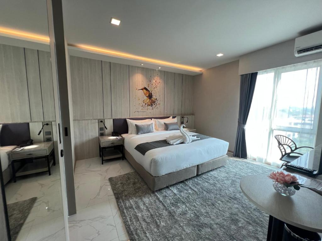 ARNI Skye Hotel - 11