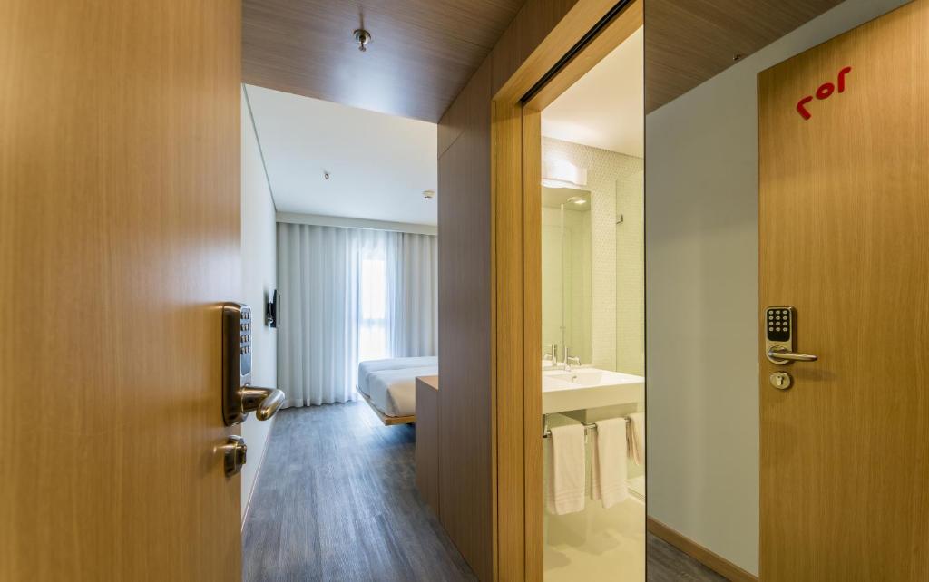 Moov Hotel Porto Norte - Resim 7