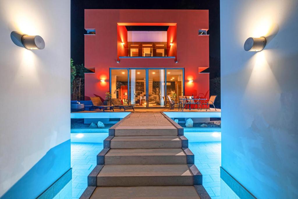 The swimming pool at or close to Almond Villa