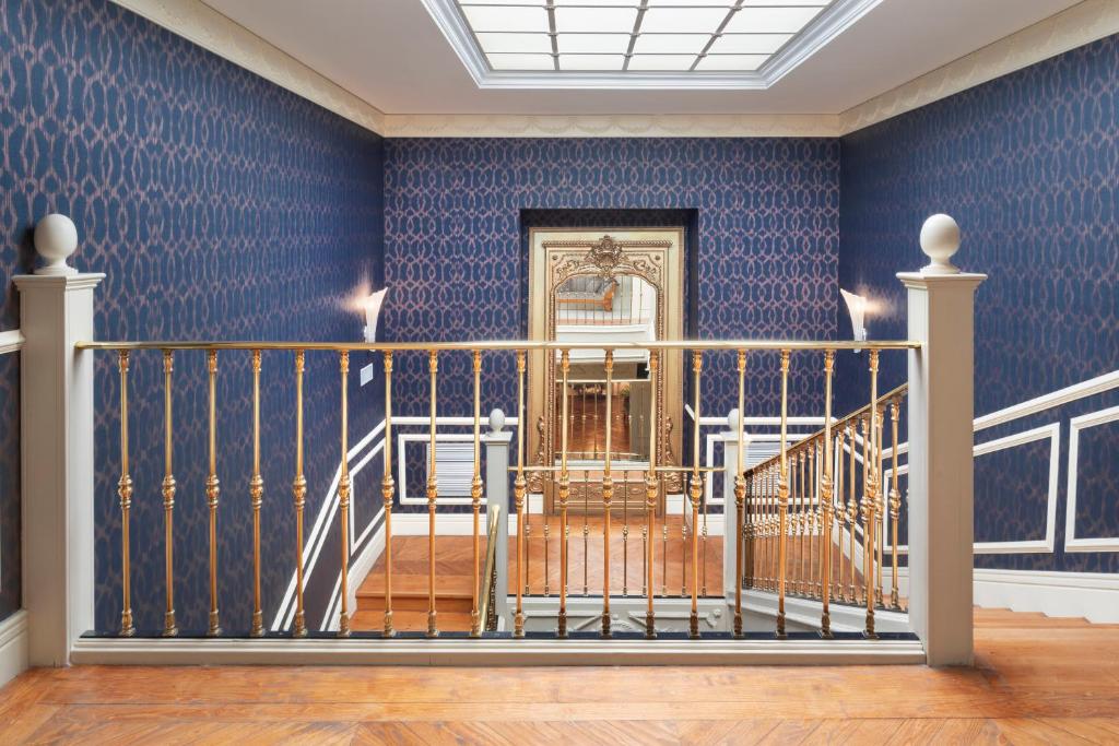 Catalonia Las Cortes - Resim 31