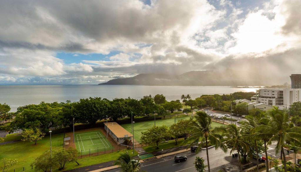 Rydges Esplanade Resort Cairns - Resim 40