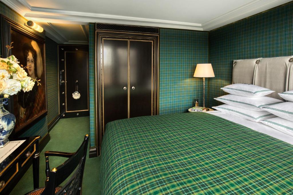 Postel nebo postele na pokoji v ubytování 100 Princes Street
