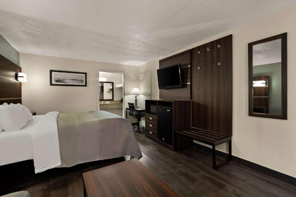 Quality Inn Yemassee - Point South I-95 - King Room - Non Smoking
