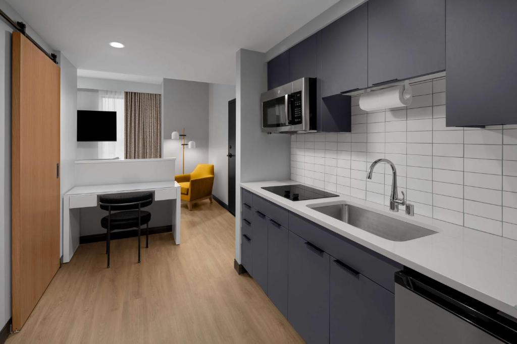 Homewood Suites By Hilton Grand Prairie At EpicCentral - Suite Eficiencia King