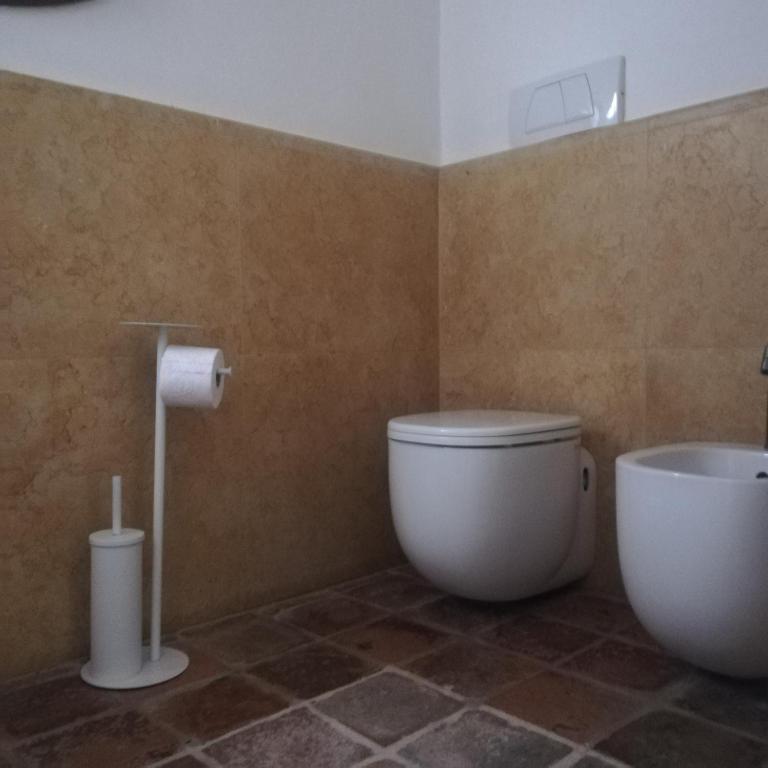 A bathroom at Dependance Sangiantofetti-Rigon